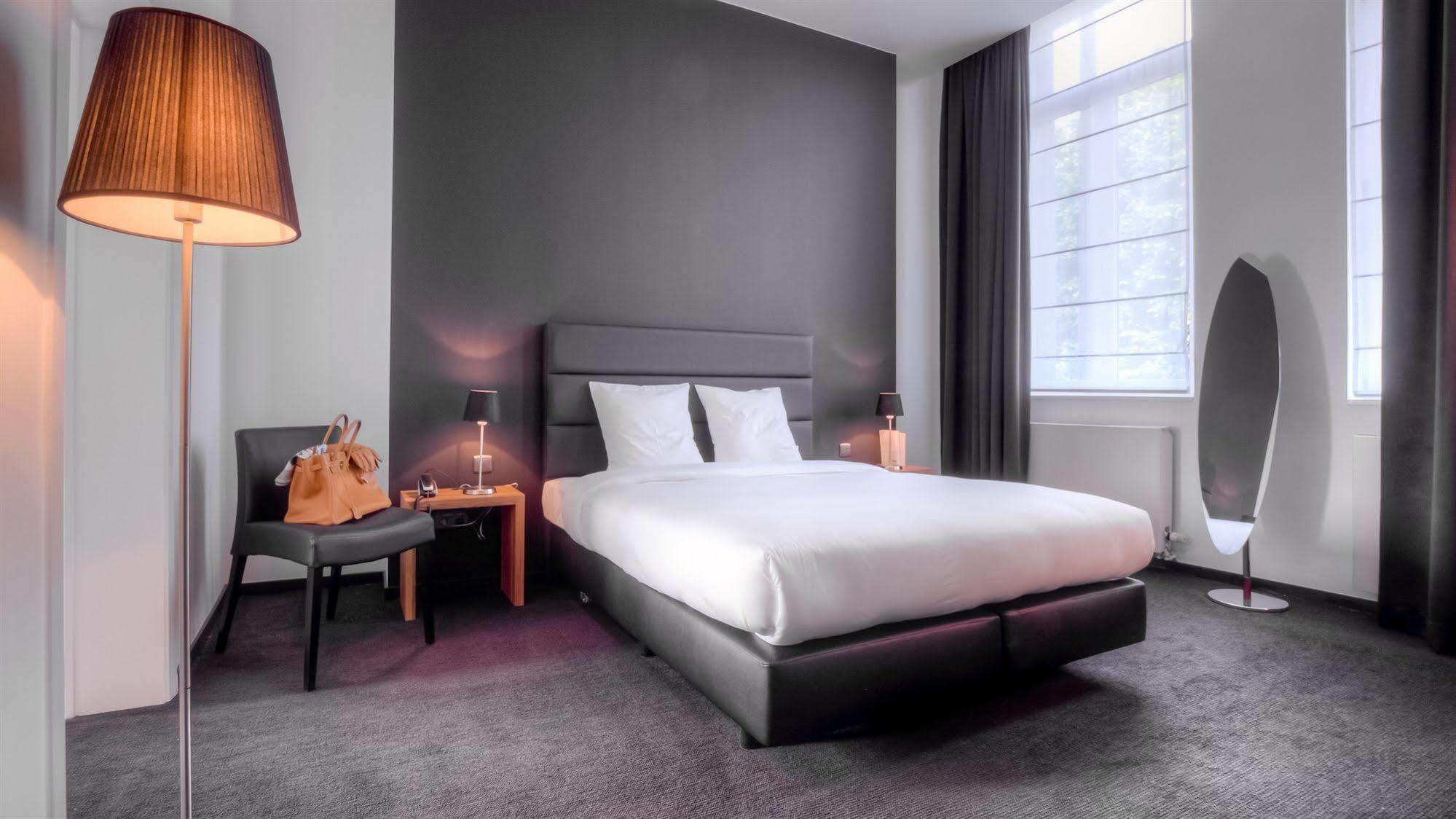 Hotel St James Mons Dış mekan fotoğraf